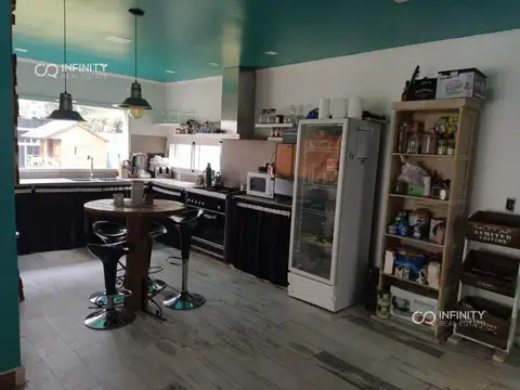 Casa 6 ambientes con 2 baños
