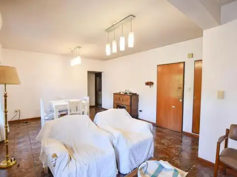 Departamento en Venta en Plaza Moreno, USD 89.000