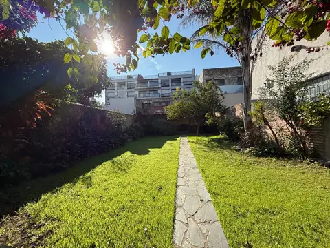 Venta – Casa + Terreno en Villa Urquiza – Ideal Vivienda o Desarrollo – 372 m² de Terreno