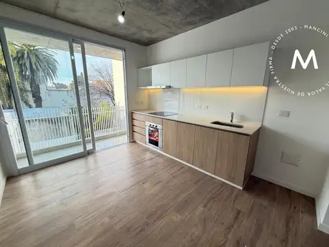 Departamento en Alquiler en Villa Ballester, $ 700.000