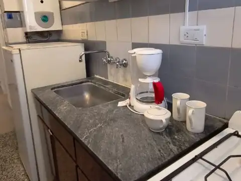 Monoambiente en venta con balcón al frente - Antigua Terminal