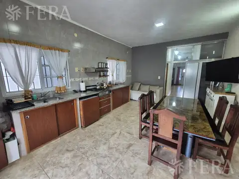 Venta PH 4 ambientes con cochera en Wilde