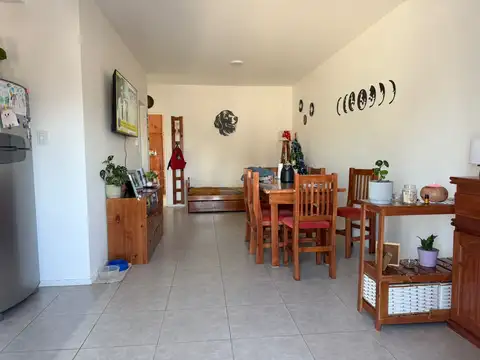 LACROZE 6900, Piso 1