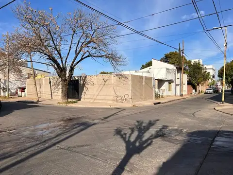 Sargento Cabral Esquina Moreno