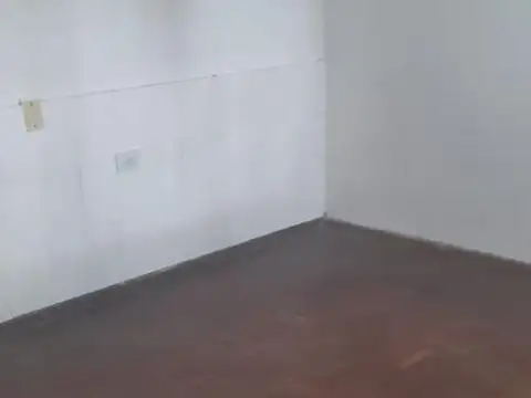 Casa en Alquiler en Barrio Matheu, $ 500.000