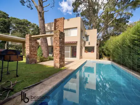 Casa en Sierra de los Padres con pileta