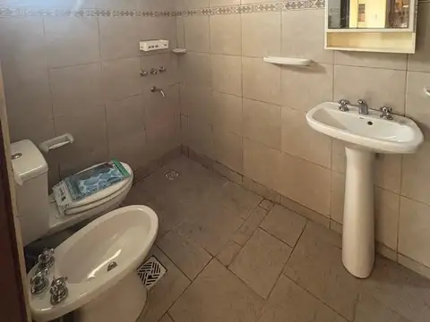 Departamento tipo casa en alquiler en Abasto