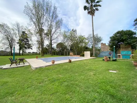 Casa en Venta con 6 cocheras