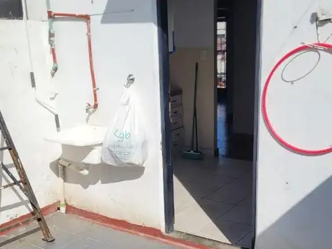 Depto Tipo Casa en Venta 40 años