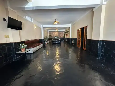 VENTA DE IMPORTANTE LOCAL MAS VIVIENDA EN BLOCK