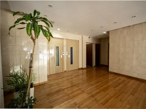 DEPARTAMENTO EN VENTA 3 AMBIENTES CON COCHERA FIJA Y DOS BAÑOS COMPLETOS, BALCON AL FRENTE Y CONTRA FRENTE