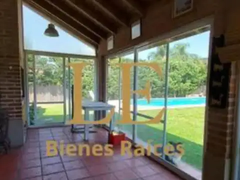 Casa 4 ambientes con 4 baños