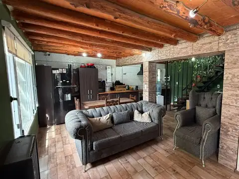 Casa familiar a estrenar B° Usina