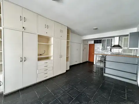 Paunero al 2700, entre Cabello y Las Heras