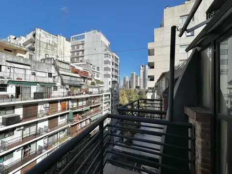 Venta Departamento / Oficina de 1 Ambiente con Balcón en Palermo Chico