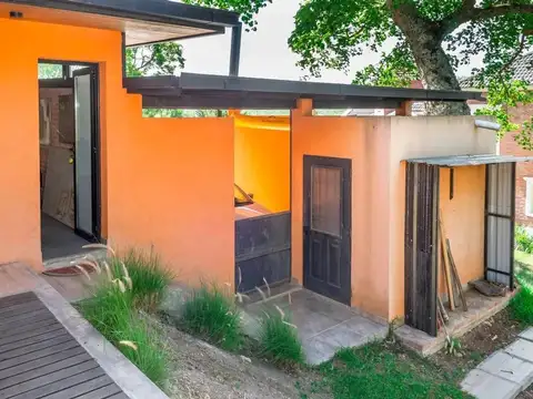 Casa en Venta con 6 cocheras