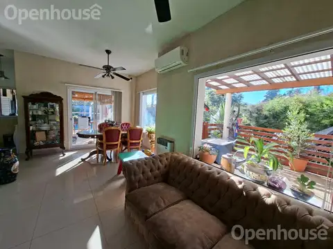 Venta Duplex Barrio Las Margaritas - Pilar-  2 dorm.con jardin - pileta y cochera.