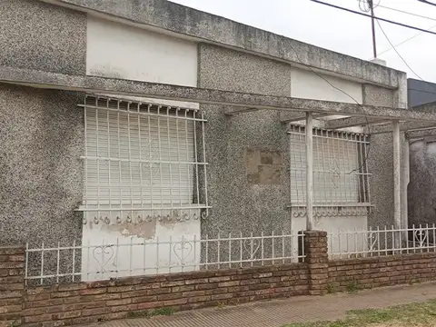 Av. Uriburu 2406 , Piso 0