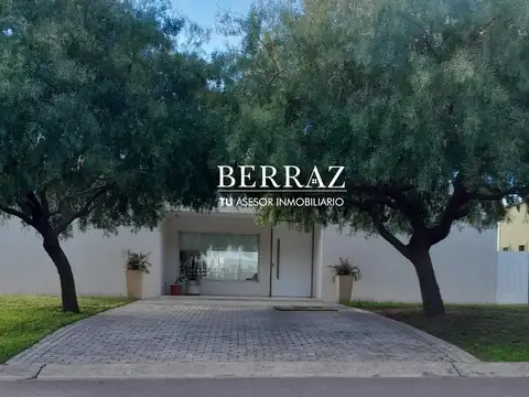 Casa Venta 2 Dormitorios Barrio San Sebastian Area 1 Lote de 820 m2 Escobar