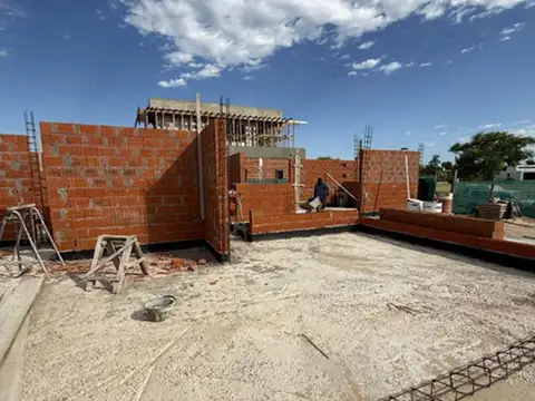 VENTA CASA EN CONSTRUCCION VIDA BARRIO PRIVADO