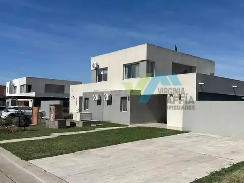 Casa en Venta en Pilar del Este - Casas del Este, USD 180.000