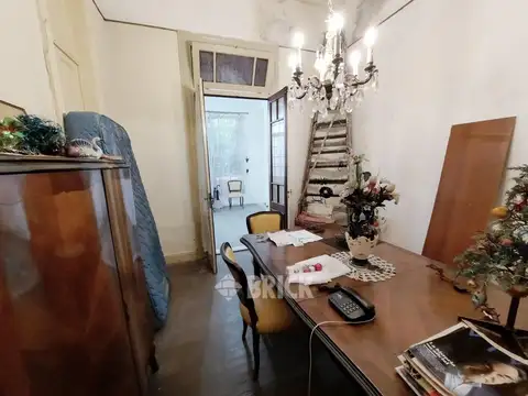 Depto Tipo Casa 5 ambientes con 2 baños