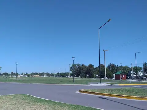 Av. Arturo Illia Bis y Golondrinas