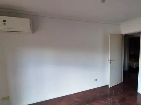 Departamento 6 ambientes con 2 baños