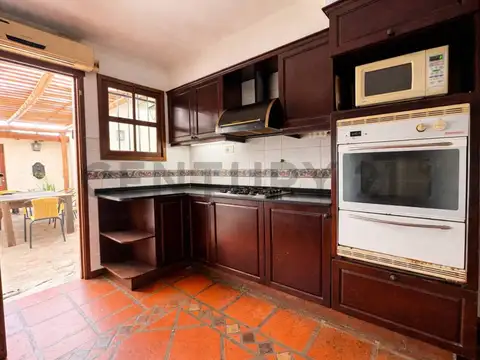VENTA CASA 5 AMBIENTES - ITUZAINGO NORTE - PROX ACCESO OESTE