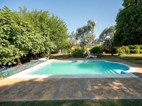 CASA EN VENTA EN OLIVEROS QUINCHO PILETA PARRILLA