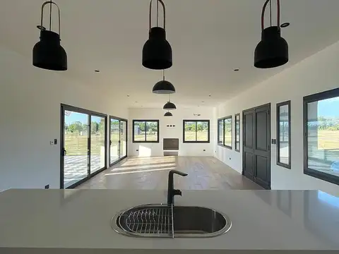 Casa en venta en barrio Estancia Villa María, sector Los Silos. Ezeiza-Cañuelas.