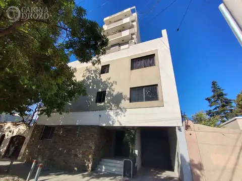 Departamento en alquiler c/ cochera en Godoy Cruz