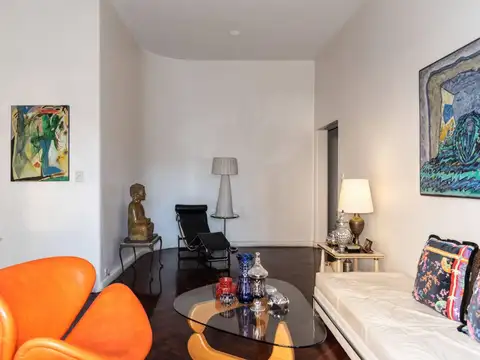 Departamento Alquiler con encanto histórico y muebles de época en San Telmo