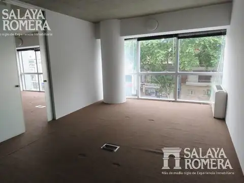 Oficina en Alquiler al Este