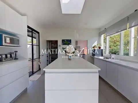 Casa 4 ambientes con 4 baños