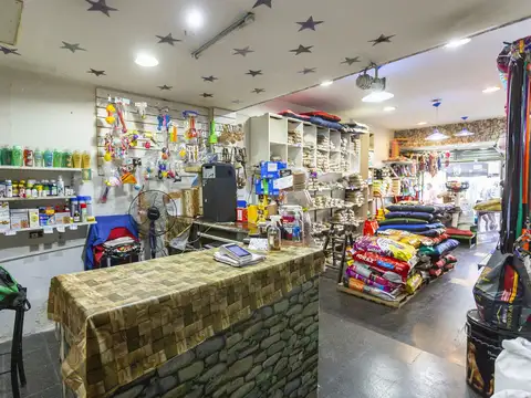 Local en Venta en San José, USD 200.000