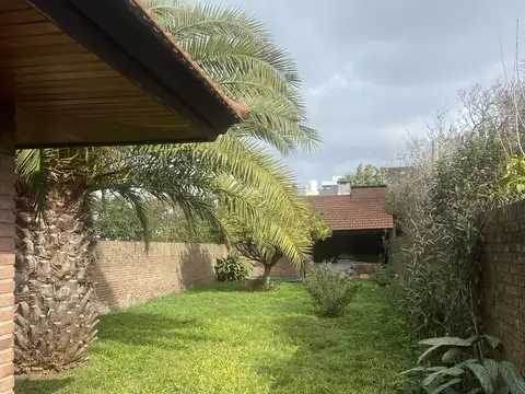 VILLA BALLESTER CENTRO: CHALET LOTE 8.66X50. CONSULTE 