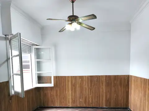 DEPARTAMENTO 2 AMBIENTES 42m² MUY LUMINOSO Pje. Pedro de Mendoza 380 2° H por escalera Avellaneda