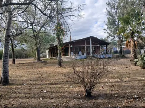 Casa en Alquiler con 1 cochera