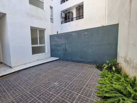 VENTA DEPARTAMENTO 1 DORMITO PATIO ZONA CENTRO CBA