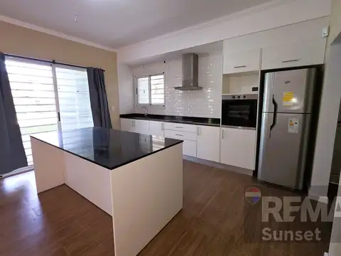 Casa 2 ambientes con 1 baño