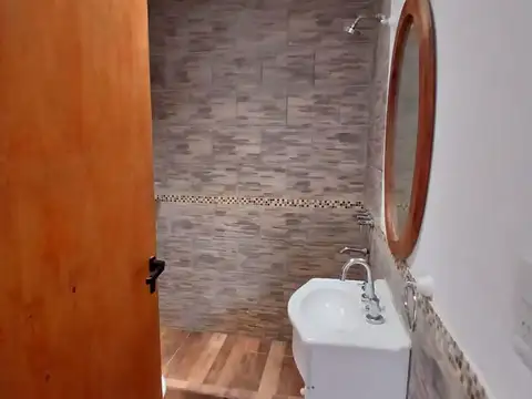 Casa 3 ambientes con 1 baño
