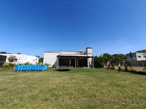 Casa en Venta en Pilar del Este - Santa Guadalupe, USD 199.000