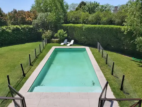 Casa en alquiler verano, en Santa Bárbara, 4 dormitorios en P.B, del 28/12 al 1/2/26