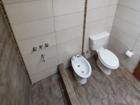 Depto Tipo Casa en Venta al Este