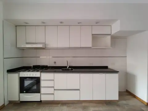 Depto Tipo Casa en Venta en Villa del Parque, USD 125.000