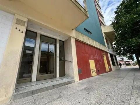 Estrada 600, Piso 8°
