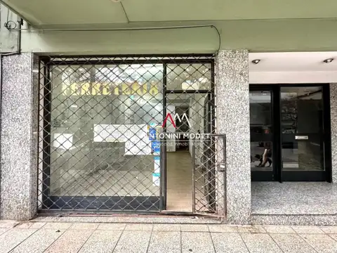 VENTA DE LOCAL COMERCIAL MAS COCHERAS EN PALERMO HOLLYWOOD