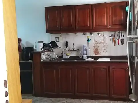 Casa en Venta con 3 cocheras