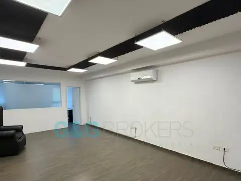 Oficina en Alquiler en Barrio Parque Leloir, USD 750